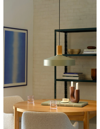 Pendente Elvas Verde Pó em Cortiça e Metal - Design Moderno e Minimalista