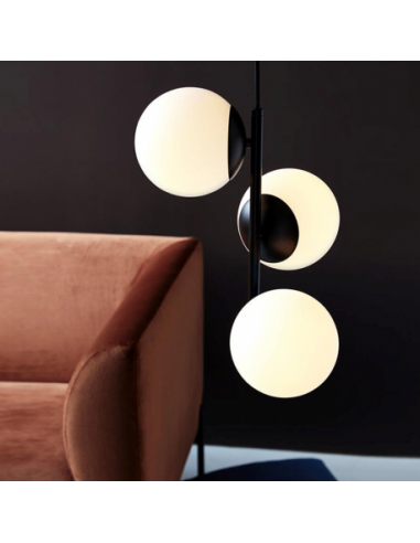 Aplique LILLY Nordlux - Elegância em Vidro Opalino e Latão