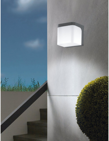 Aplique de exterior JORBA preto com LED integrado da Eglo