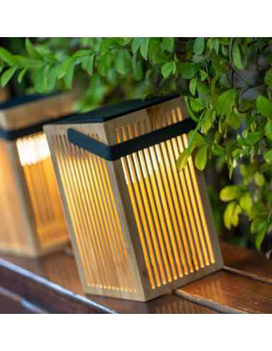 Candeeiro Solar Portátil OKINAWA com Design Sustentável